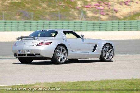 Mercedes SLS AMG