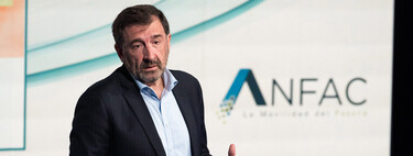 “No podemos matar aún el coche de gasolina”: la industria española teme hundirse con el coche eléctrico