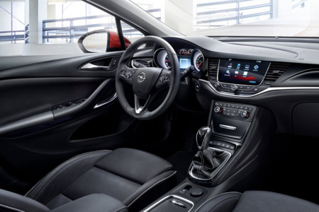 Opel Astra Interior