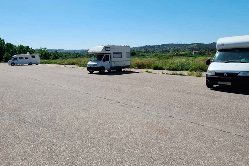 Toledo se prepara para limitar el aparcamiento de autocaravanas y campers en Semana Santa