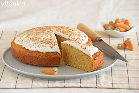 Carrot cake fitness proteico: receta para una tarta de zanahoria más saludable