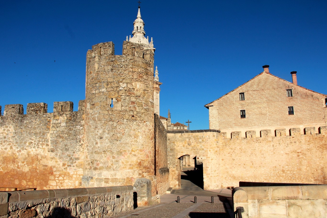 Un fascinante paseo por el Burgo de Osma en Soria