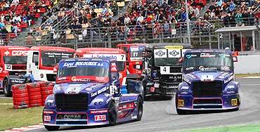 Buggÿra-Freightliner comienza mandando en el Europeo de Camiones