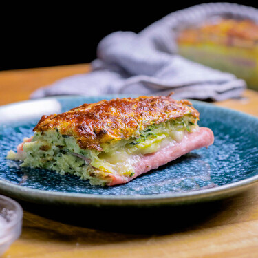 Pastel de calabacín, jamón y queso en freidora de aire: una receta muy fácil y (aún más) sabrosa