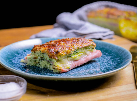 Pastel de calabacín, jamón y queso en freidora de aire: una receta muy fácil y (aún más) sabrosa