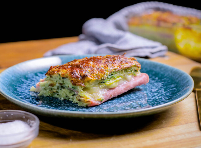 Pastel de calabacín, jamón y queso en freidora de aire: una receta muy fácil y (aún más) sabrosa