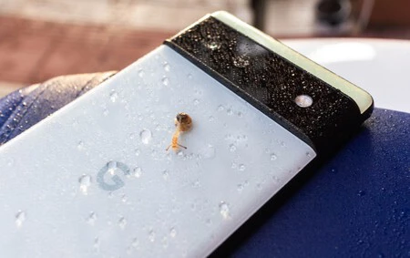 Móvil con un caracol