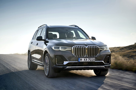 BMW X7 frontal dinámico
