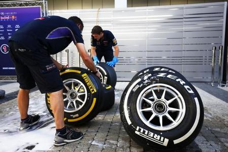 Pirelli no descarta estrategias de tres paradas