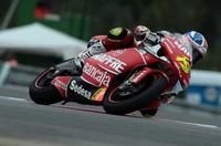 Bautista gana una carrera marcada por la polémica entre Barberá y los italianos