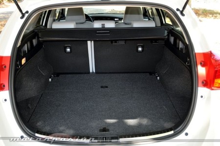 Toyota Auris Touring Sports contra Toyota Prius