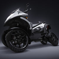 La seguridad y la ecología para el QOODER, una moto con cuatro ruedas y versión 100% eléctrica