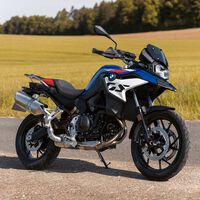 La nueva BMW F 800 GS es una trail para el carnet A2 que estrena estética, motor más potente y renueva equipamiento