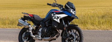 La nueva BMW F 800 GS es una trail para el carnet A2 que estrena estética, motor más potente y renueva equipamiento