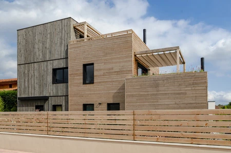 Puertas abiertas: una casa pasiva, que se adapta a las condiciones climáticas, en Barcelona