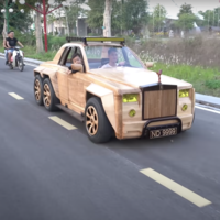 Un Rolls-Royce a la medida: Youtuber crea solo con madera este peculiar modelo 