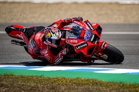 Jack Miller lidera el doblete de Ducati en Jerez tras un desplome dramático de Fabio Quartararo