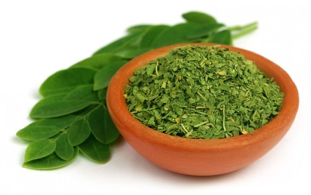 ¿Qué es la moringa y cómo podemos utilizarla en la cocina?