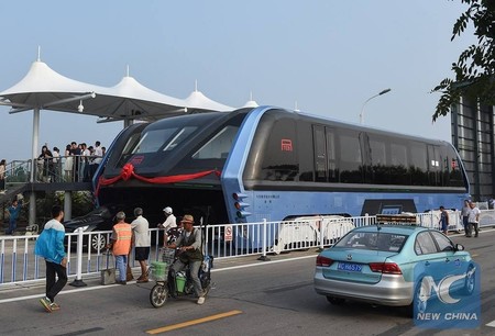 ¿Recuerdas el autobús elevado chino (TEB)? Si no, no importa, fue un fraude