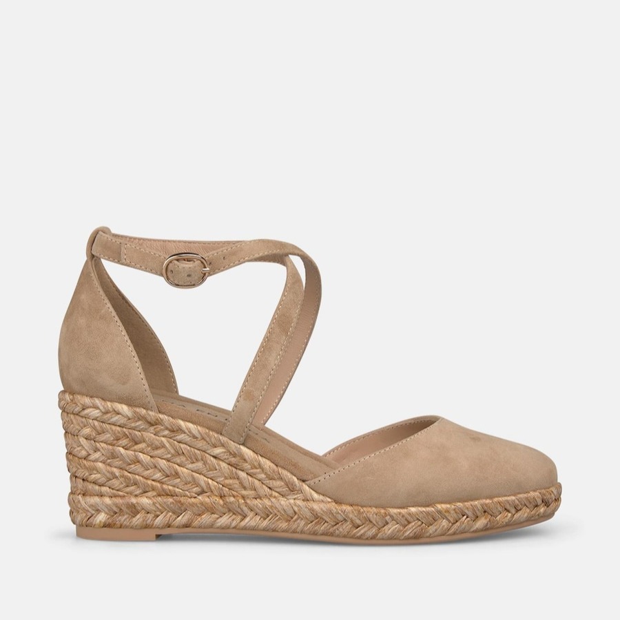 Alma en Pena
Alpargatas de cuña de mujer con pulsera de tobillo y cierre mediante hebilla metálica