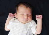 La mayoría de los niños menores de 3 años se despierta una o más veces durante la noche