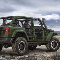 Jeep Wrangler 4xe, el híbrido todoterreno recibe un kit para mejorar aún más sus capacidades fuera del camino