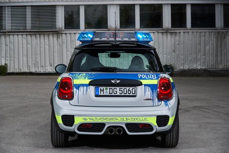 Minijohncooperworks Police Car04