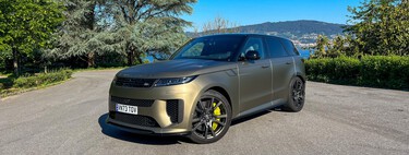 Probamos el Range Rover Sport SV: 635 CV y un dinamismo de primer nivel para el único SUV capaz de tratar de tú a tú a un Porsche Cayenne Turbo GT