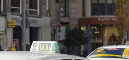 Quinto día de huelga del taxi en Madrid: sin visos de un acuerdo próximo ante protestas y una huelga de hambre