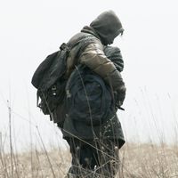 La genial adaptación de Cormac McCarthy es de las mejores películas de aventuras de todos los tiempos y está disponible en streaming