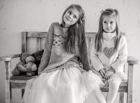 Hermanas Sonriendo