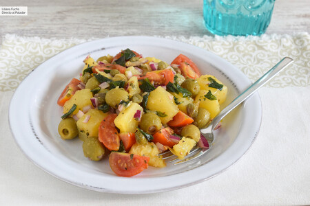 La receta italiana de ensalada pantesca de patata que le hará la competencia a la ensalada campera este verano