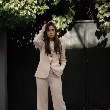 Lidl vende los pantalones de vestir que levantan nuestro uniforme de oficina: híper cómodos y desde cinco euros