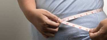 A ciência tem um alerta urgente para as famílias: esse hábito muito comum dos pais pode estar engordando as crianças 