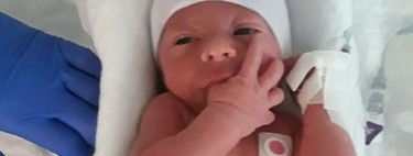 Da a luz a su segundo hijo sin saber que estaba embarazada, y creyendo estar sufriendo una intoxicación alimentaria