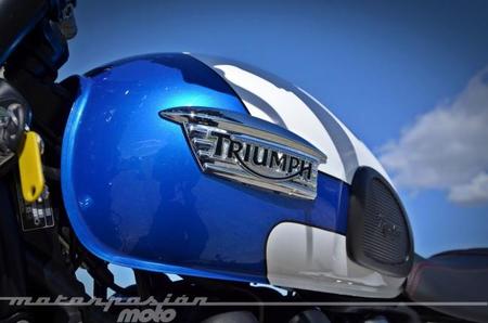 Triumph Bonneville T214 038