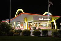 Las cosas que puedes comer en los distintos McDonald´s del mundo (y lo que se come en el cine en vez de palomitas)