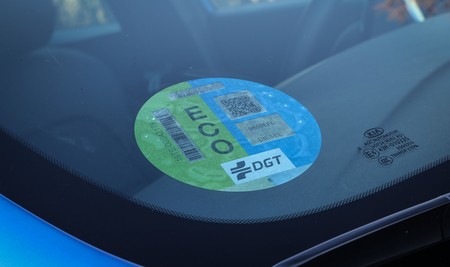 El Grupo PSA pide una evolución de las etiquetas de la DGT y que cese la discriminación a los motores Euro 6