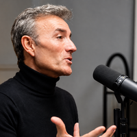 Felipe Isidro, catedrático de Educación Física: "A partir de los 70 años hay personas que caminan sin problema, pero luego no pueden subir las escaleras de su casa"