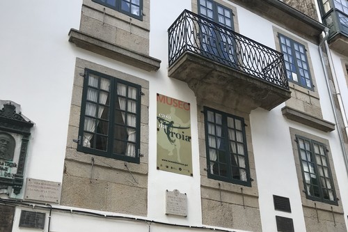 La Casa de la Troya, historia viva del Santiago de Compostela universitario
