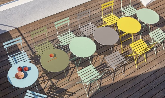 11 mesas de comedor, para jardín y terraza, de distintos materiales y