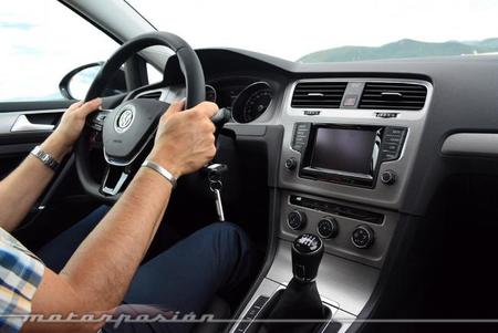volkswagen_golf_2015_7.jpg