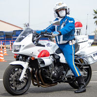 Ser policía en Japón es más difícil que sacarse el carnet, pero si lo consigues tienes una Honda CB1300 solo para ti