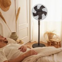 Dormir con el ventilador encendido me ocasionó una tortícolis, y no es lo más grave que puede llegar a suceder según los expertos 