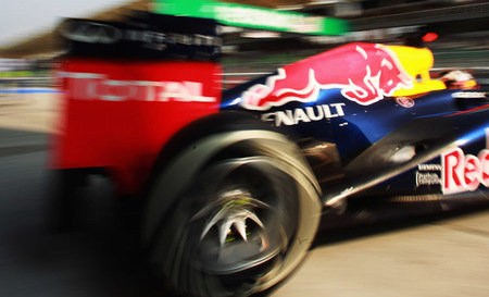 Sebastian Vettel tendrá que utilizar el último diseño de escapes