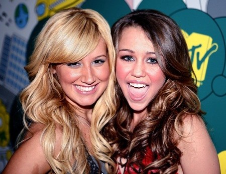 Miley Cyrus, usada por su fama