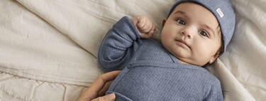 Las prendas de ropa extensibles que crecen con el bebé y el recién nacido "room to grow" son la nueva apuesta de H&M