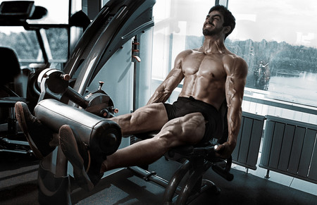 Si lo que buscas es perder grasa, prioriza el entrenamiento de fuerza: una rutina perfecta para el gimnasio