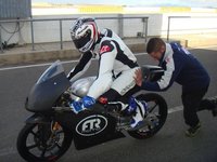 Maverick Viñales rueda en Almería con la Moto3 y ¡la Moto2!