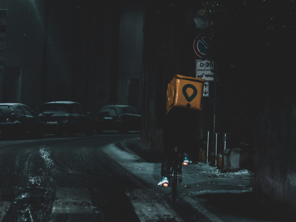 Glovo se unió a Delivery Hero en una extraña alianza. La Comisión Europea ha decidido investigarlo 